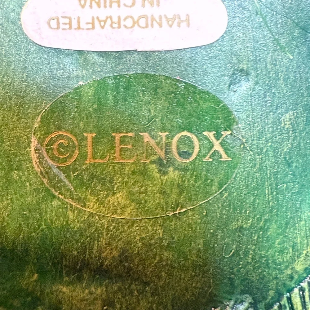Lenox 1997 White Cat With Ribbon in his mouth Green and Gold Christmas Ornament